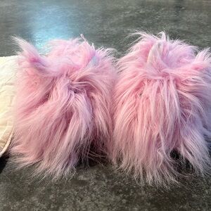 SKIMS Slippers NWT